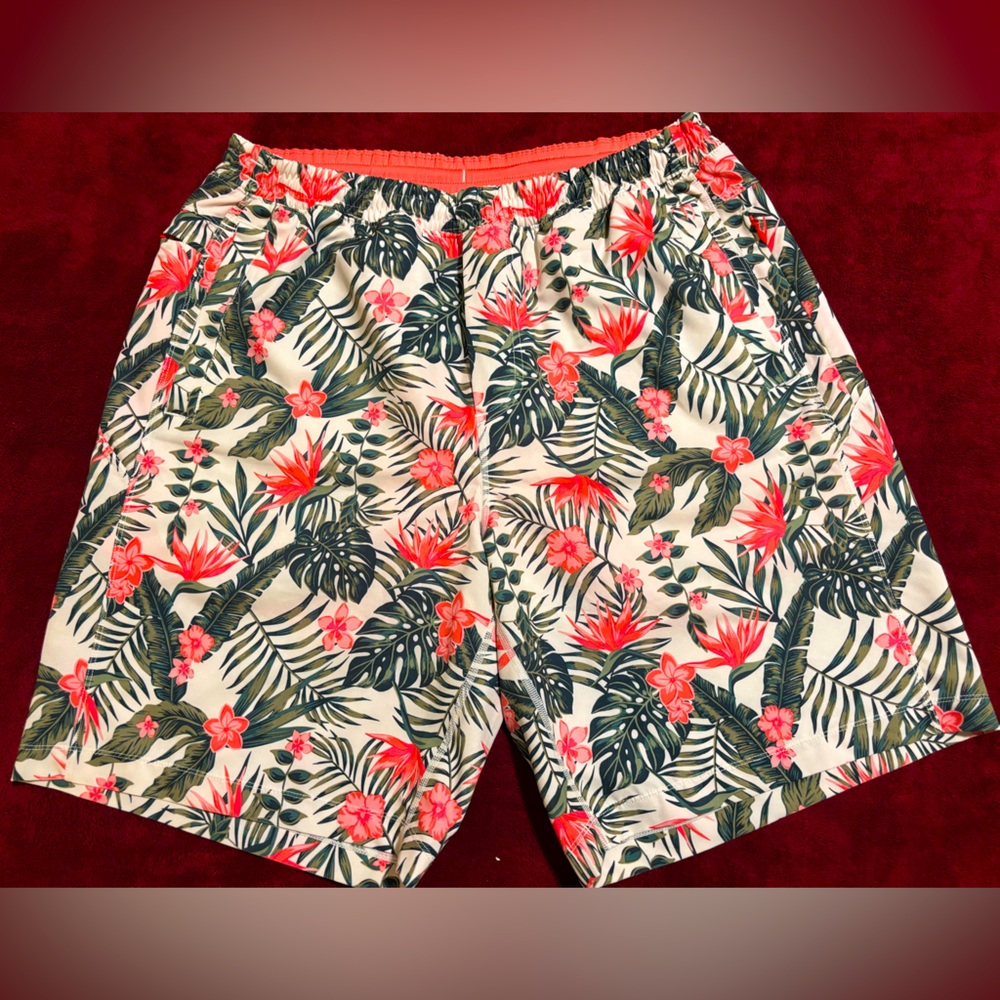 Men’s XL 9” (long) Birddog Shorts w/ Liner “Rare Floral Design”